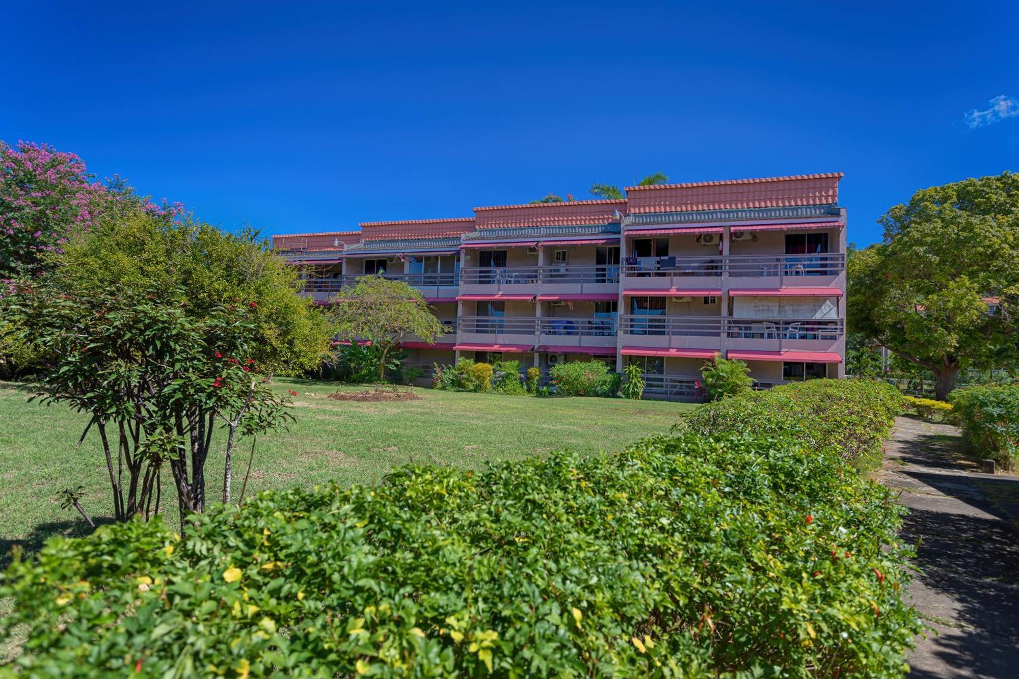 Montego Bay Club Apartments Eksteriør billede